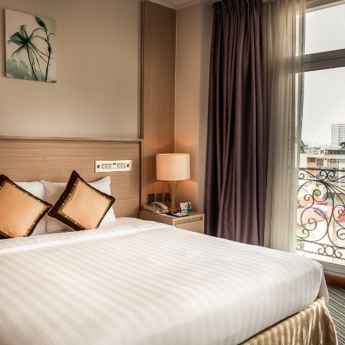 Super Hotel