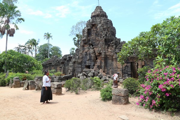 Tag 02: Phnom Penh - Phnom Chisor - Tonle Bati - Phnom Penh