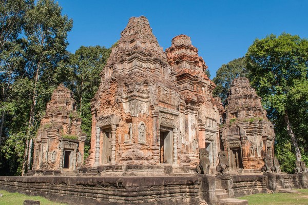 Tag 05: Siem Reap - Roluos Gruppe - Angkor Wat - Siem Reap