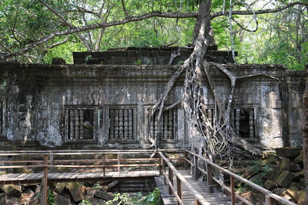 Tag 03: Siem Reap - Banteay Srei - Beng Mealea