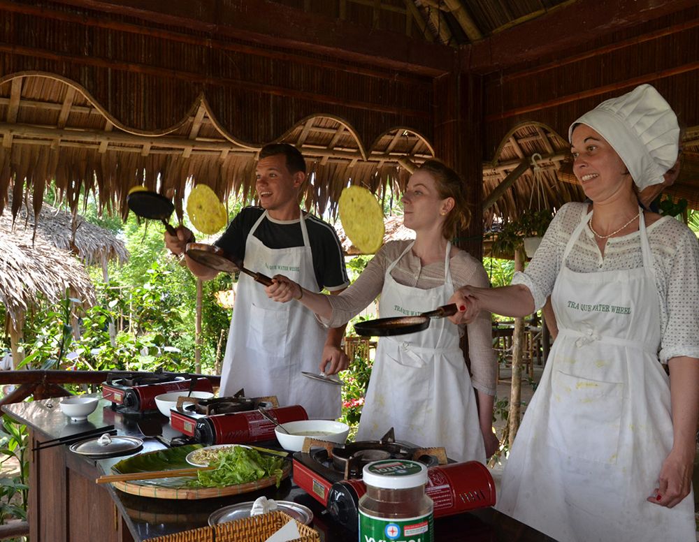 Kochkurs in Hoi An mit frischen Zutaten und traditionellen vietnamesischen Gerichten