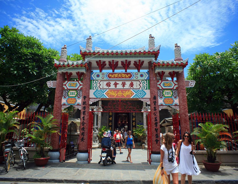 Quang-Dong-Versammlungshalle in der historischen Altstadt von Hoi An