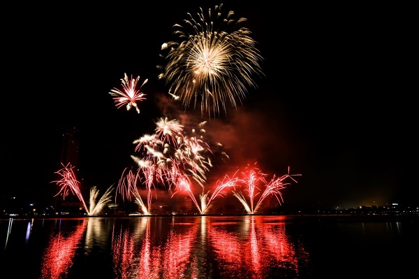 Internationales Feuerwerksfestival Danang - Die Legende der Brücken-10