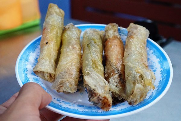 Ram-Frühlingsrollen, Hoi An Gerichte